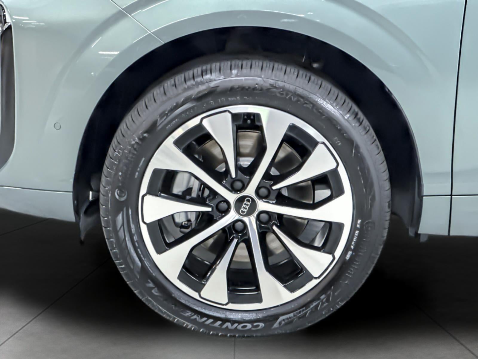 2026 Audi Q3 S line