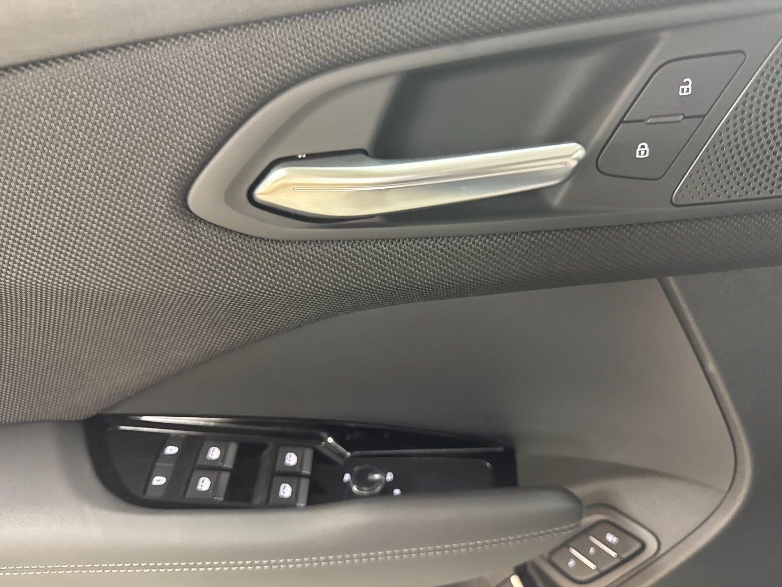 2026 Audi Q3 S line