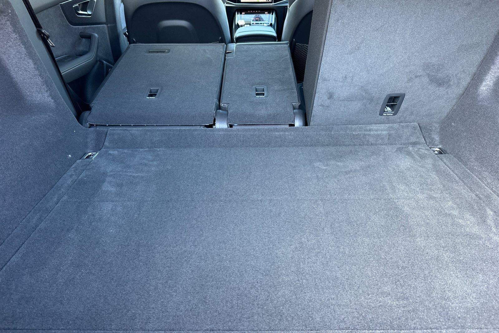 2026 Audi SQ8 Premium Plus