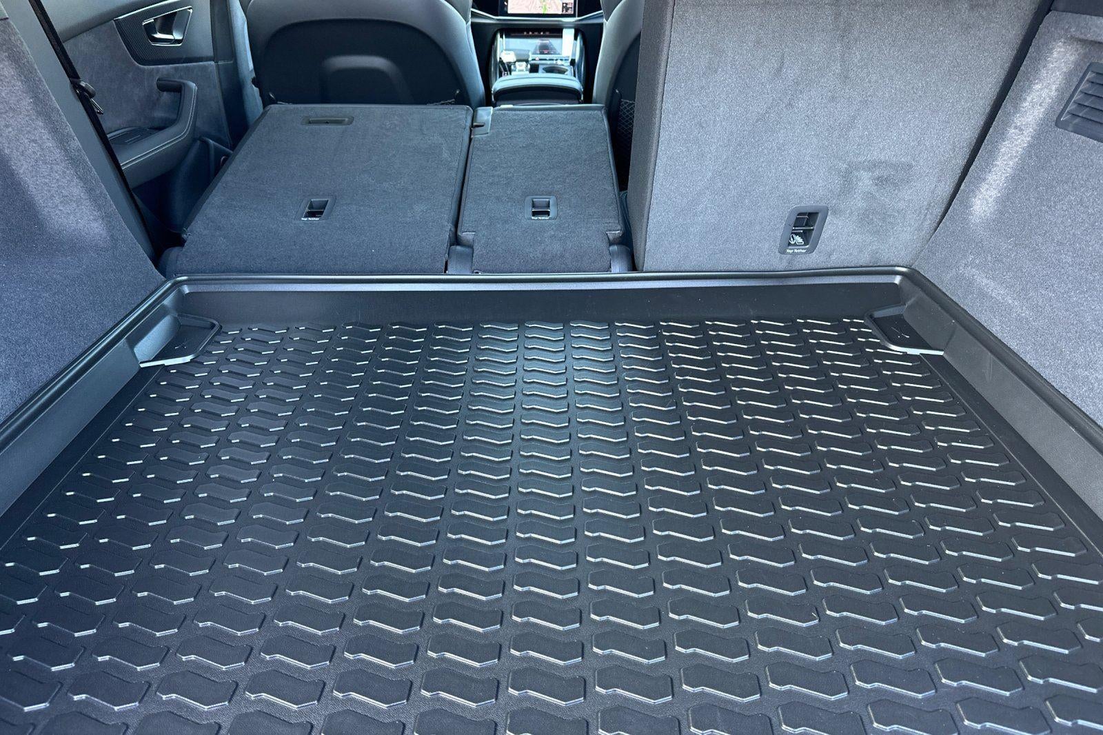 2026 Audi SQ8 Premium Plus