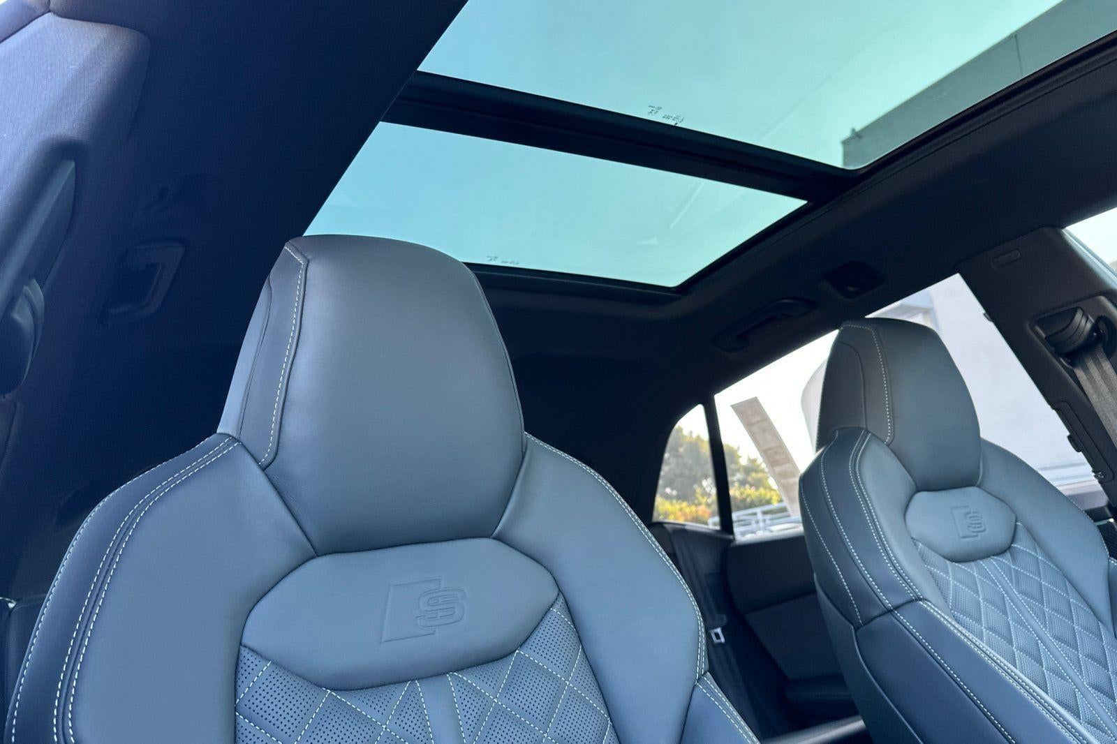 2026 Audi SQ8 Premium Plus