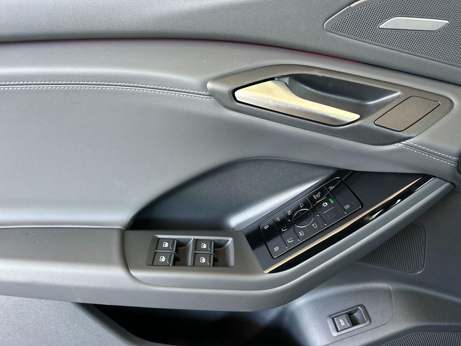 2027 Audi Q6 e-tron Sportback Premium Plus