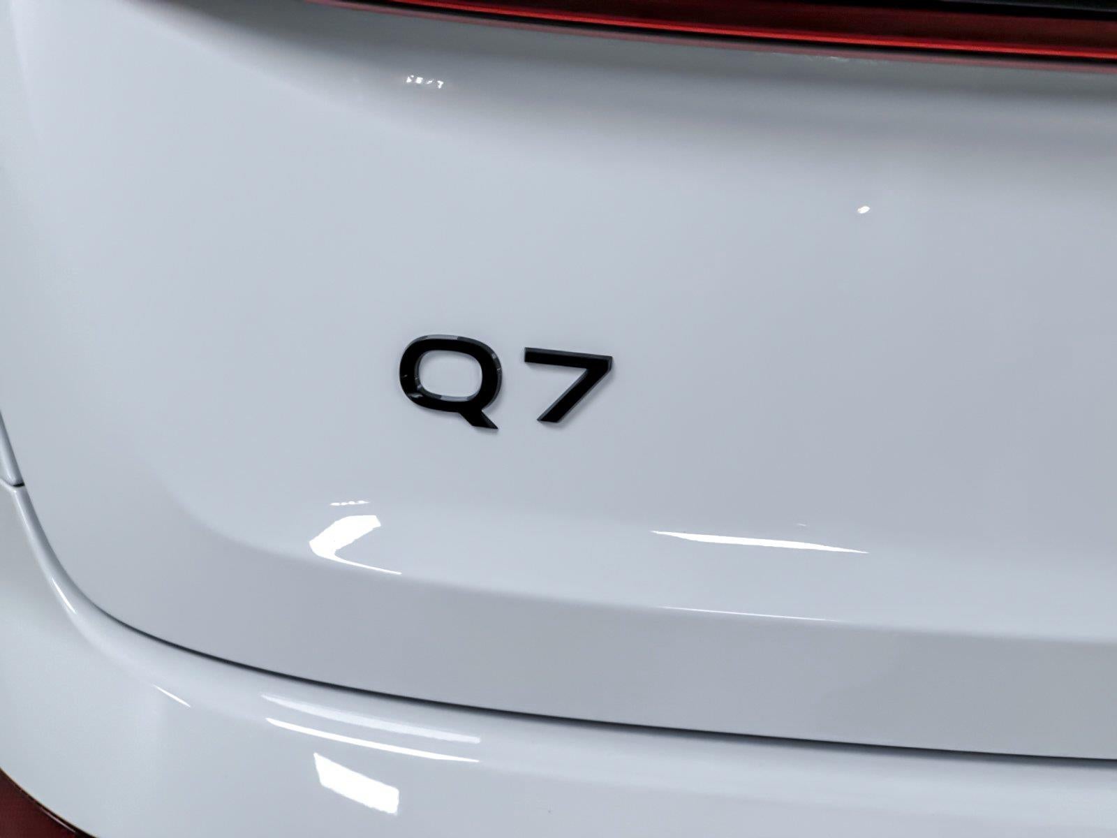 2026 Audi Q7 Premium Plus