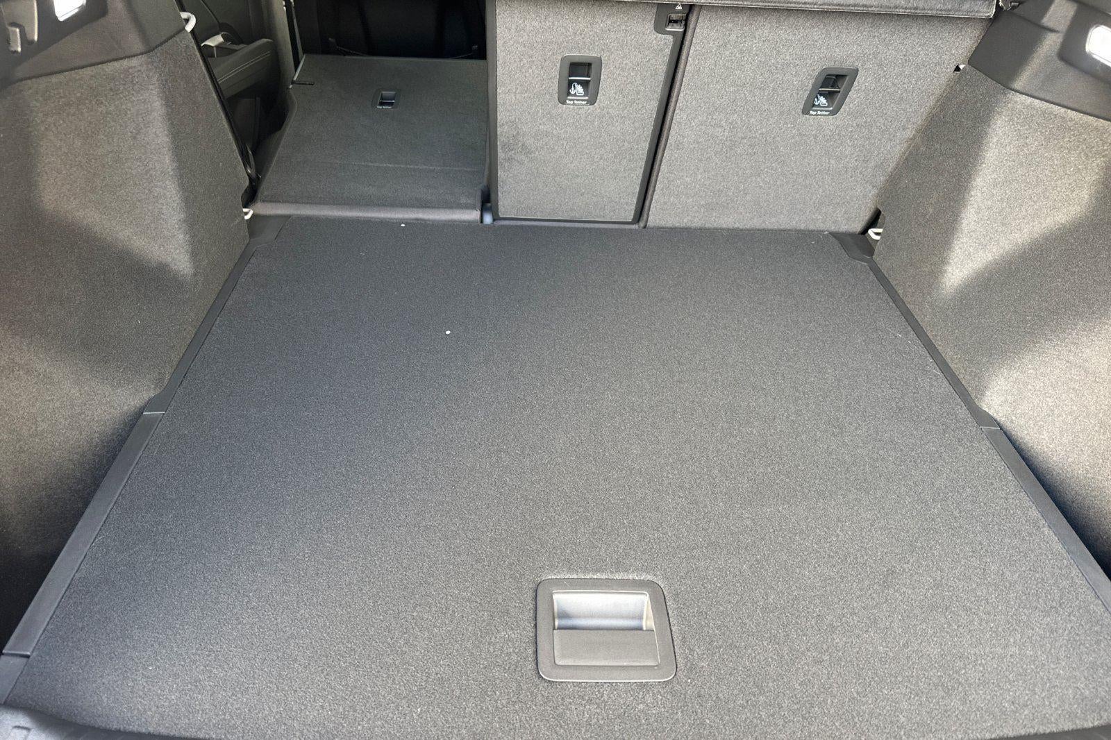 2026 Audi Q4 e-tron Premium Plus