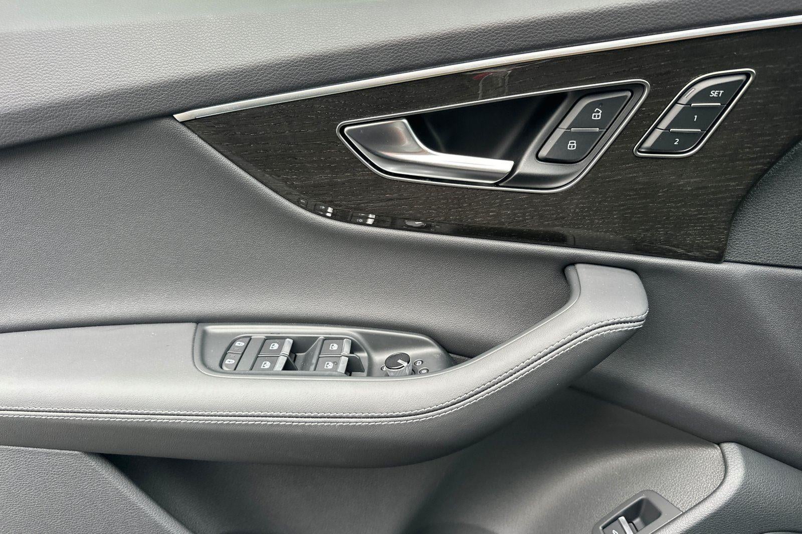 2026 Audi Q7 Premium Plus