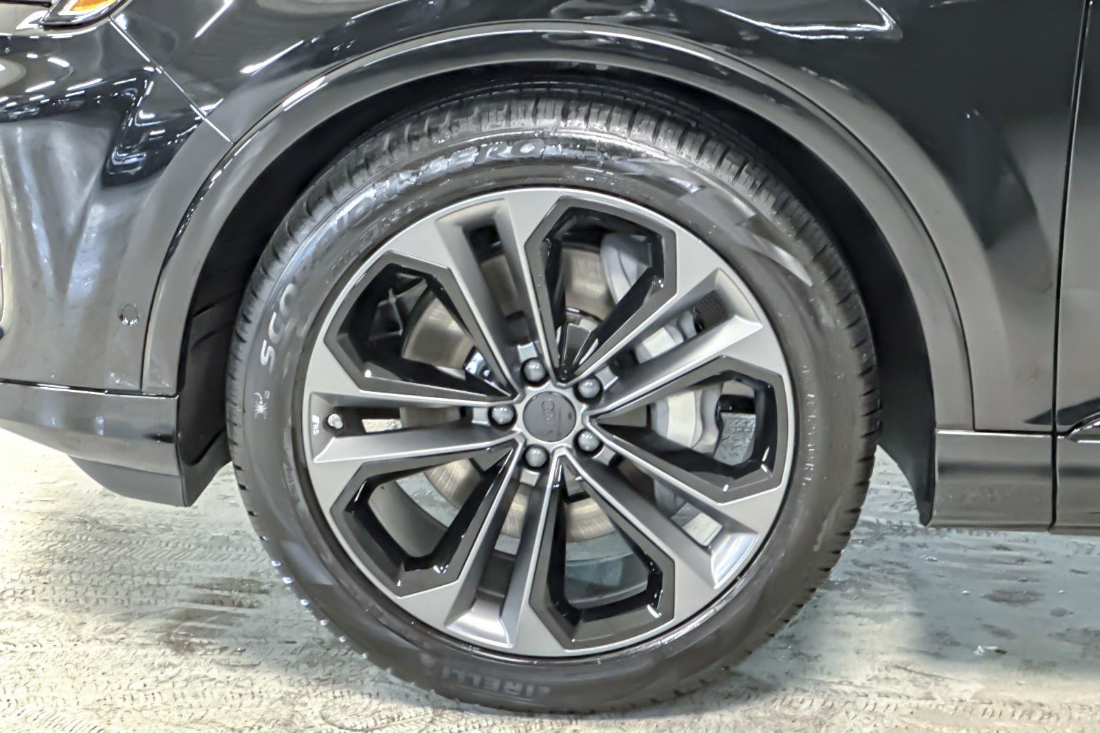 2026 Audi Q7 Premium Plus