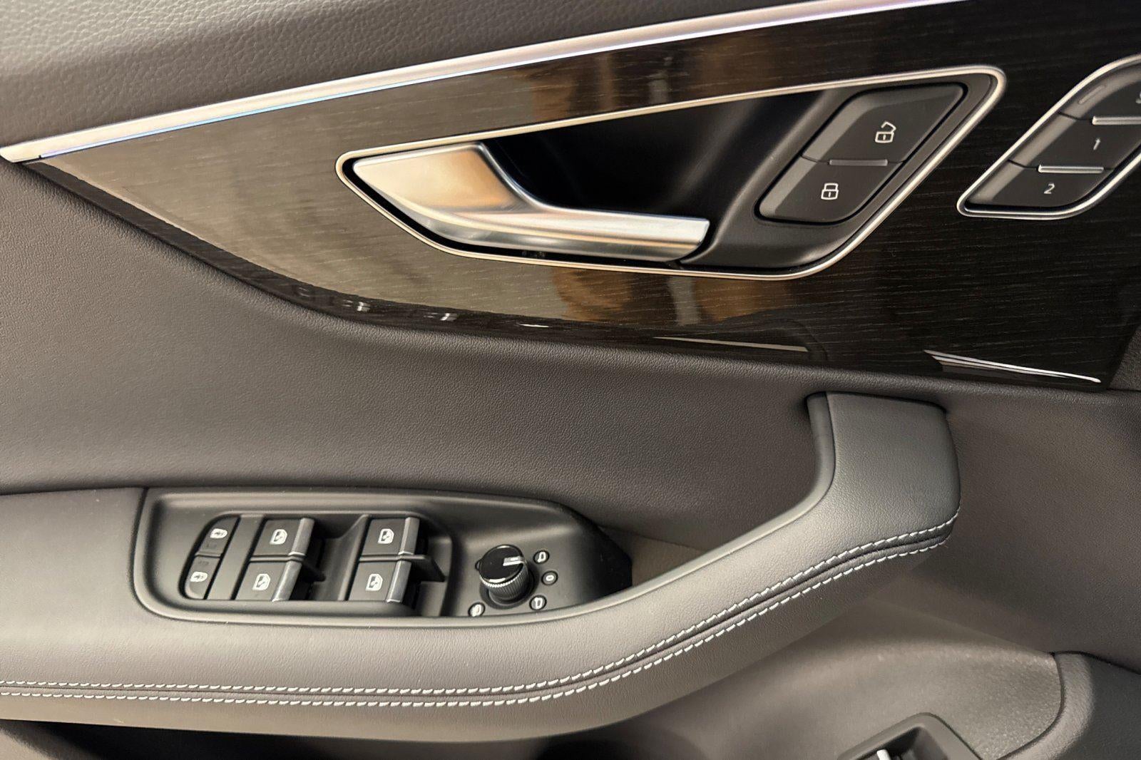 2026 Audi Q7 Premium Plus