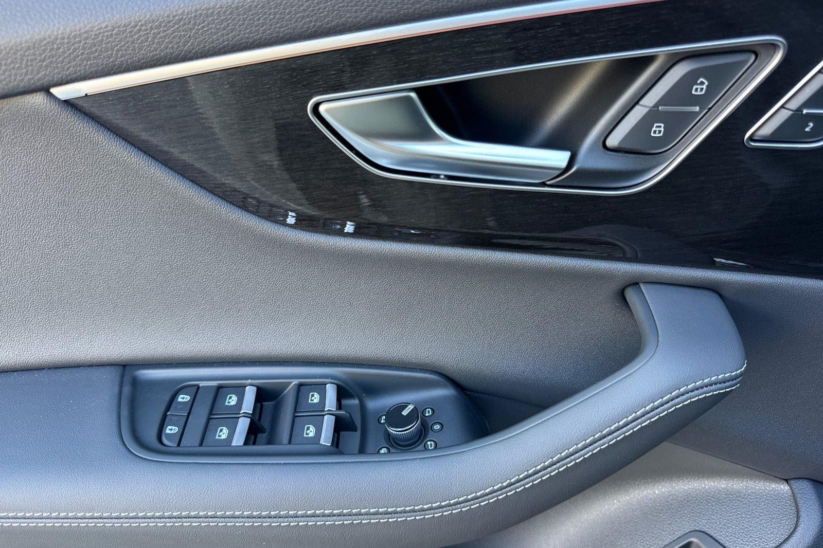 2026 Audi Q7 Premium Plus