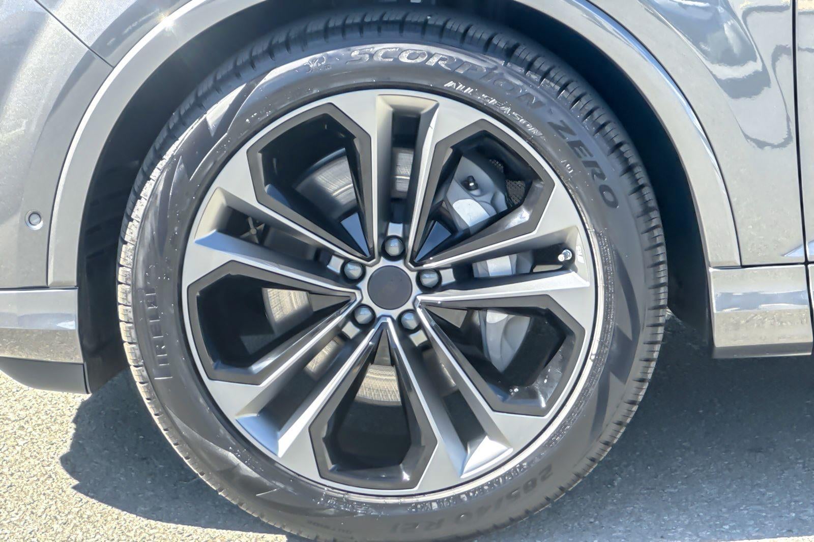 2026 Audi Q7 Premium Plus