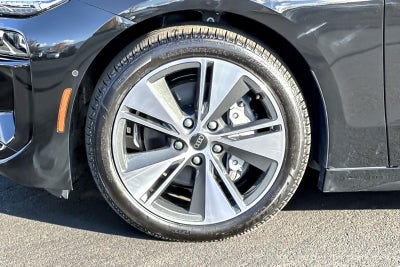 2025 Audi A6 e-tron Premium Plus