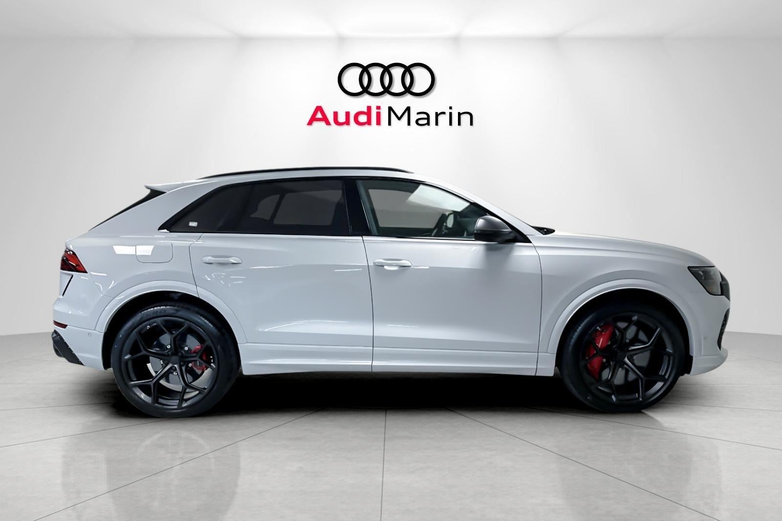 2026 Audi RS Q8 performance