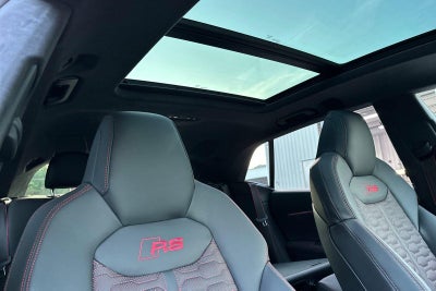 2026 Audi RS Q8 performance