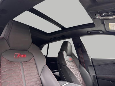 2026 Audi RS Q8 performance