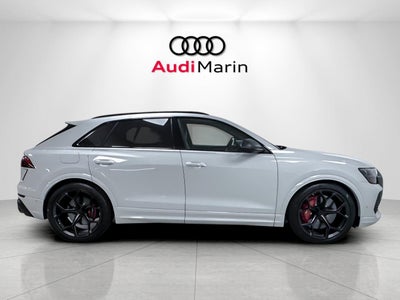 2026 Audi RS Q8 performance