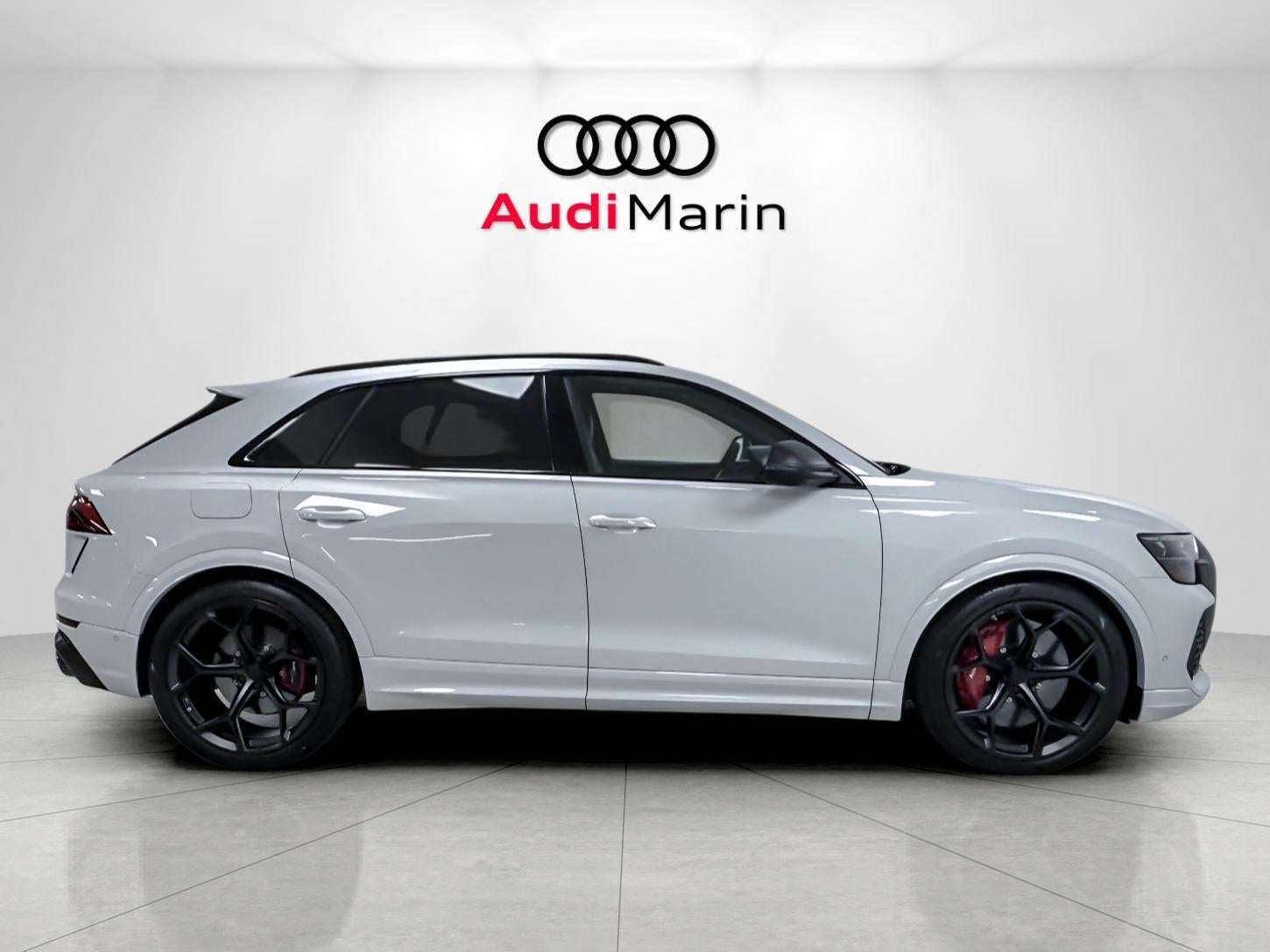 2026 Audi RS Q8 performance