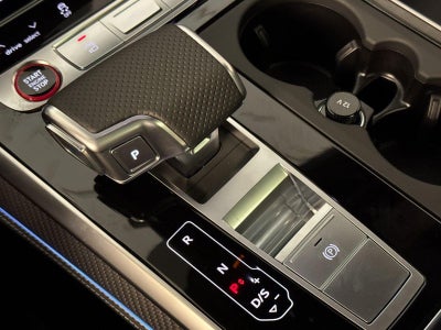 2026 Audi RS Q8 performance