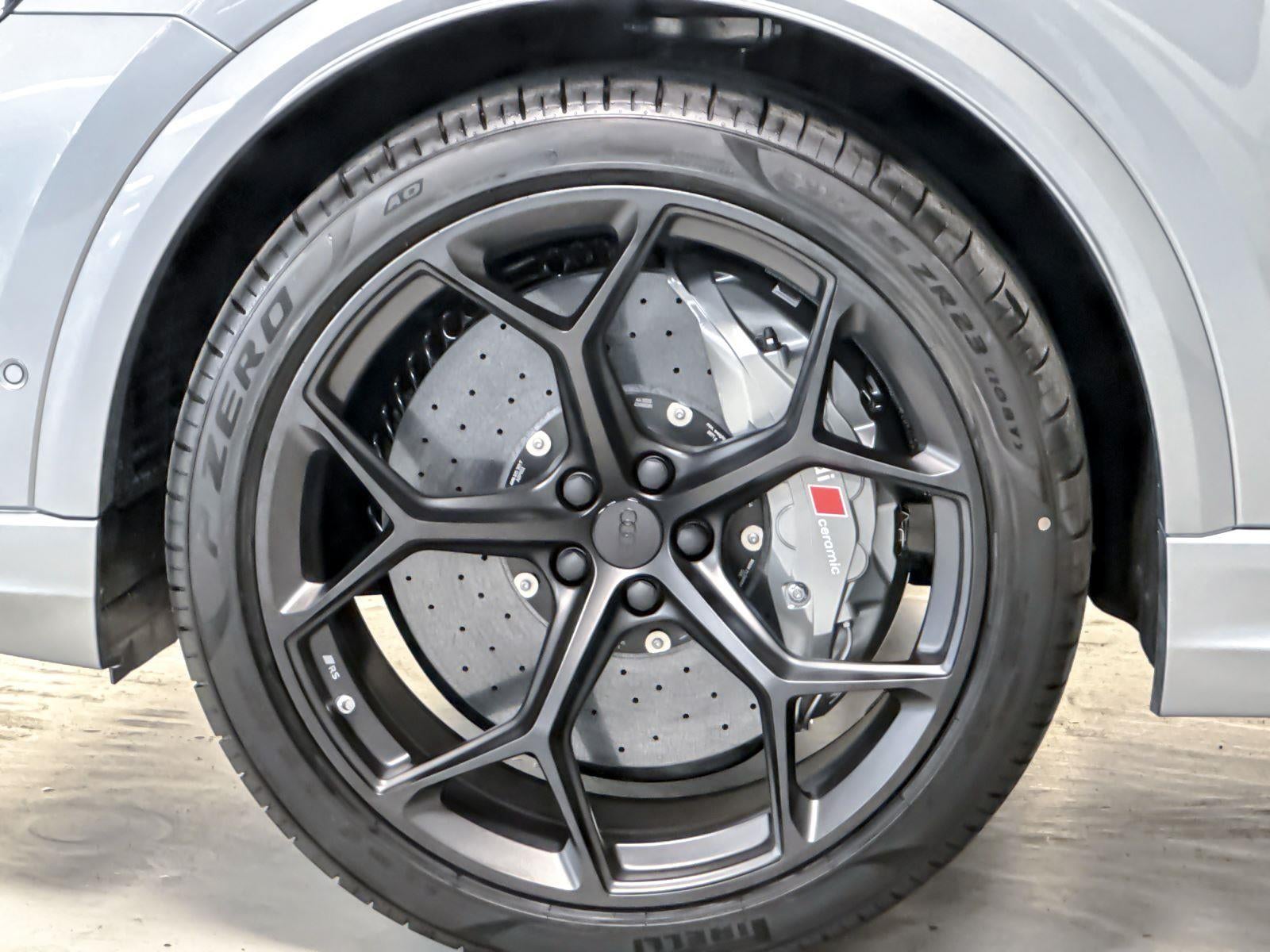 2026 Audi RS Q8 performance