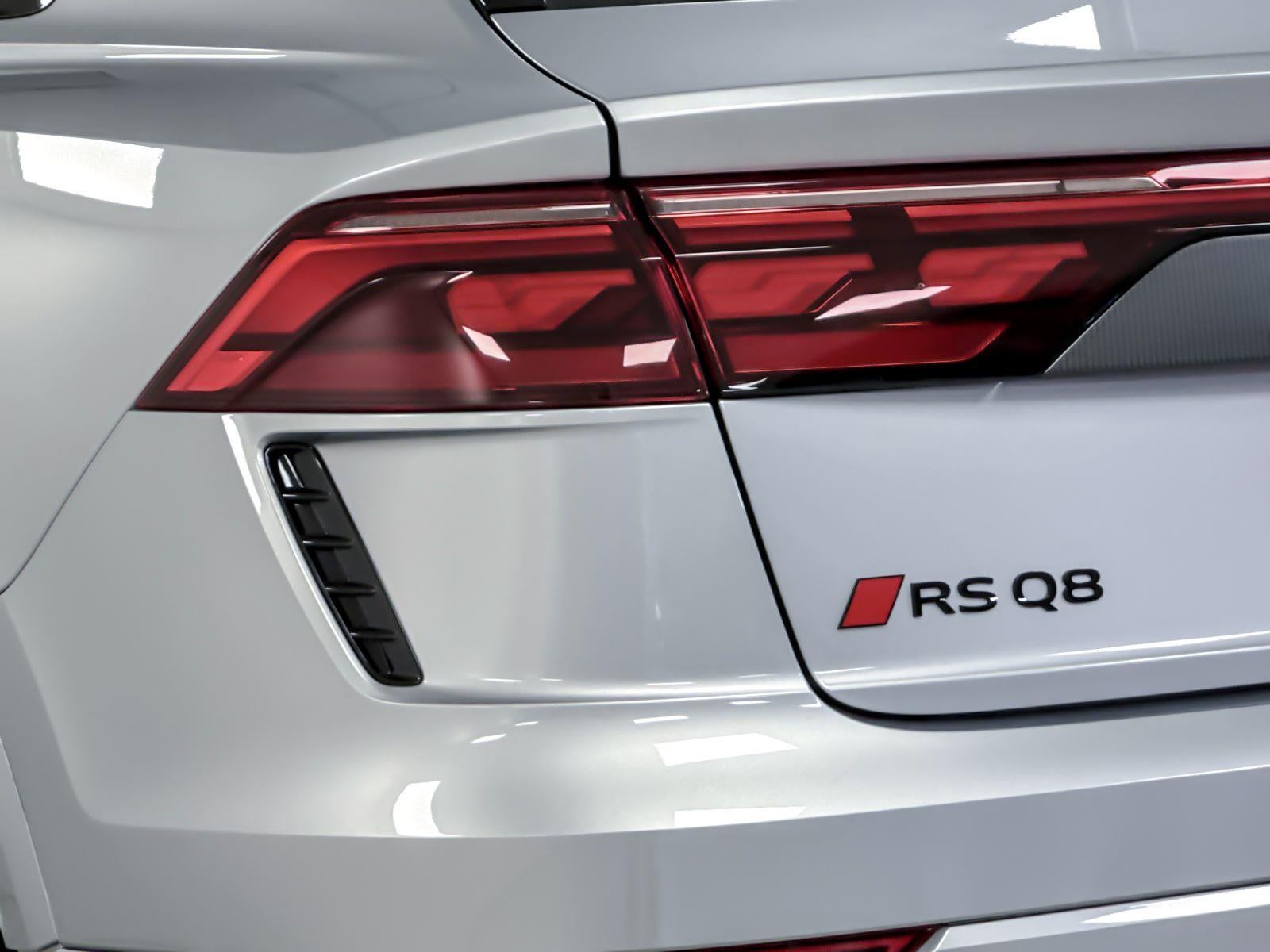 2026 Audi RS Q8 performance
