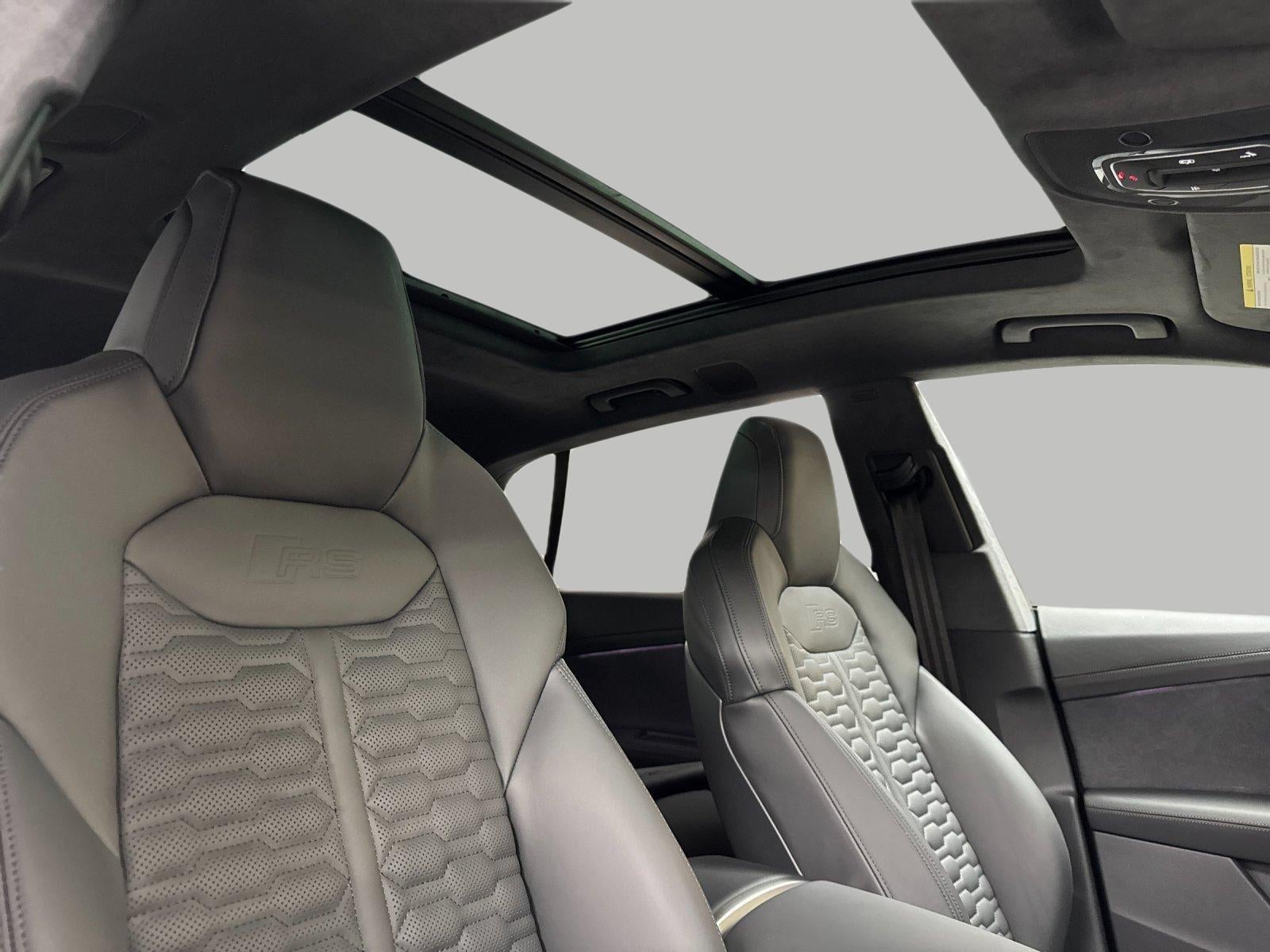 2026 Audi RS Q8 performance