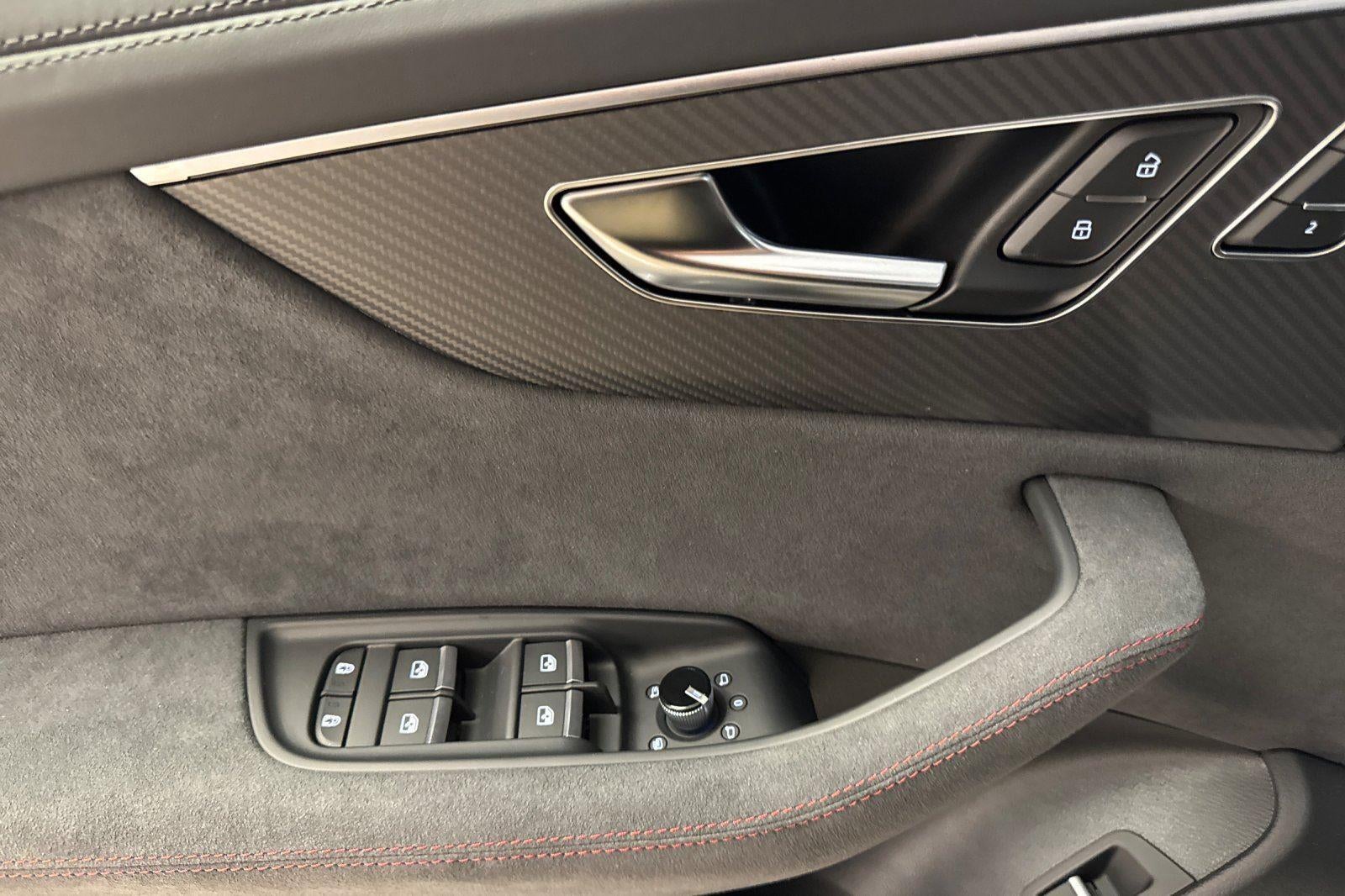 2025 Audi RS Q8 performance