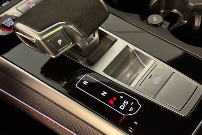 2025 Audi RS Q8 performance