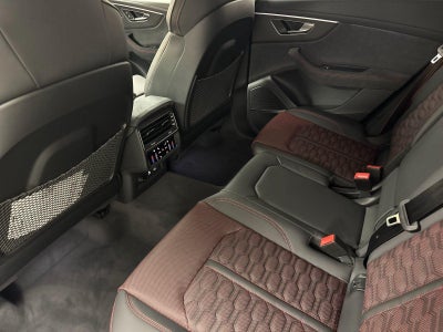 2026 Audi RS Q8 performance