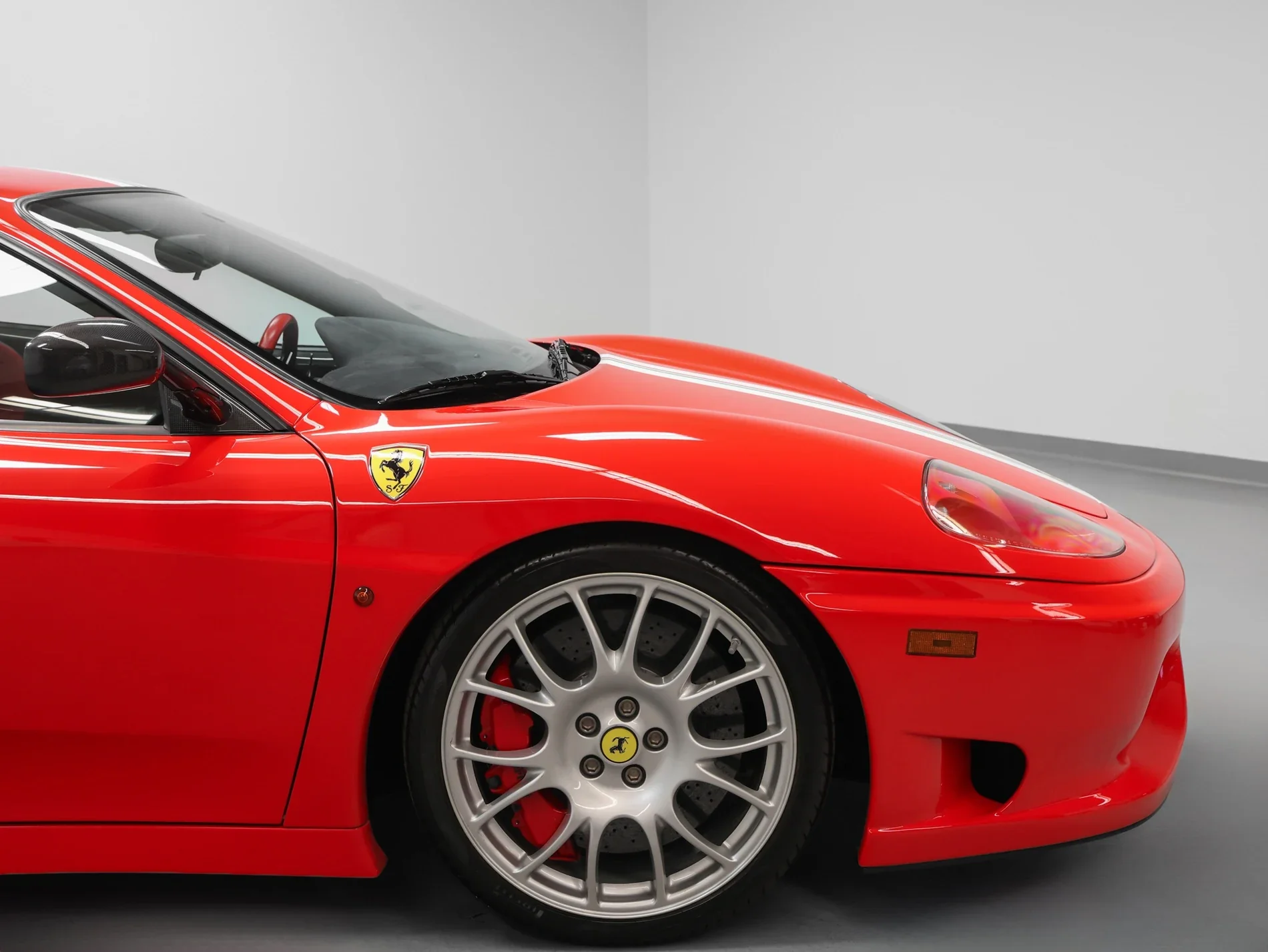 Ferrari 360 Challenge Stradale cockpit and dashboard